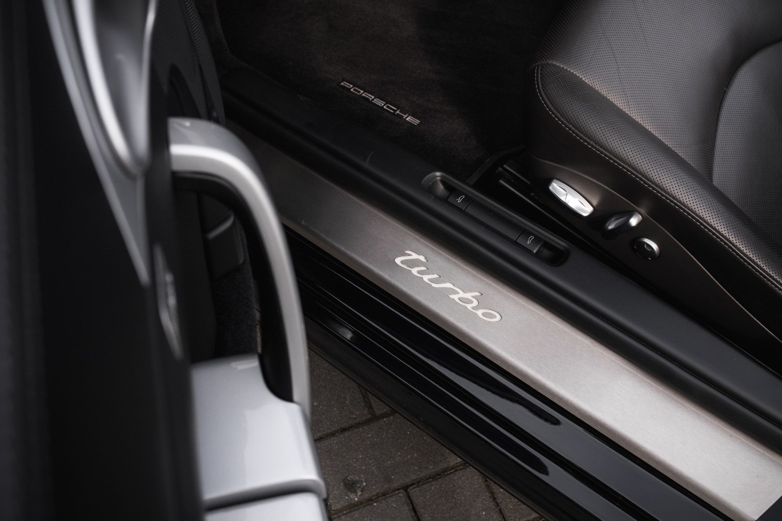 Fahrzeugabbildung Porsche 997/911 Turbo Cabrio-BOSE-Sound-PDK