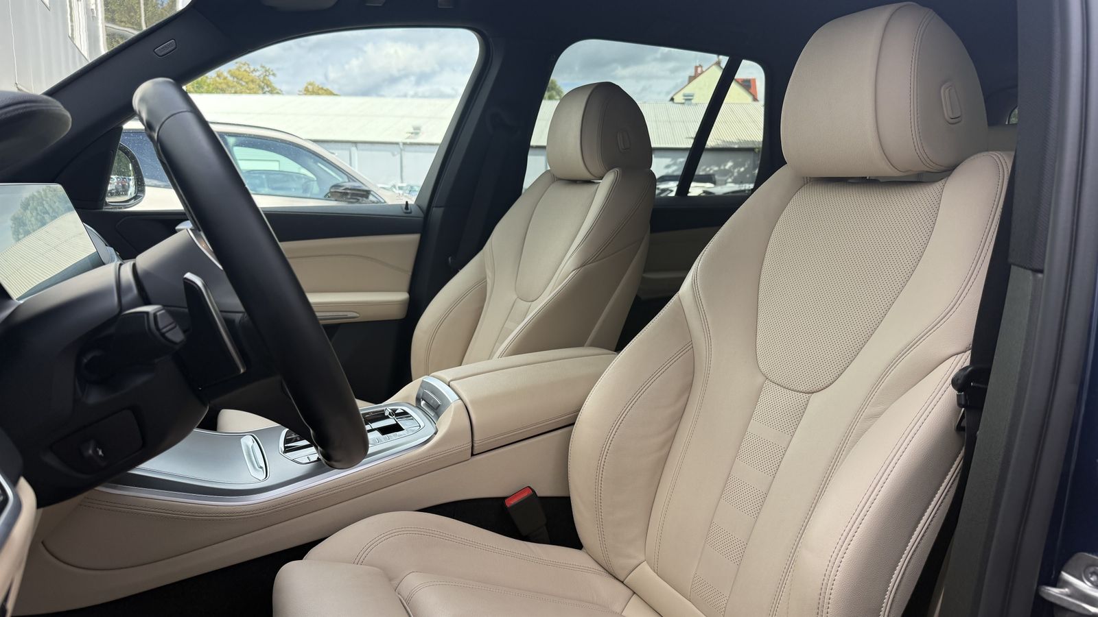 BMW X5 xDrive30d M Sport Laser LC Prof AHK HUD Ka foto 9