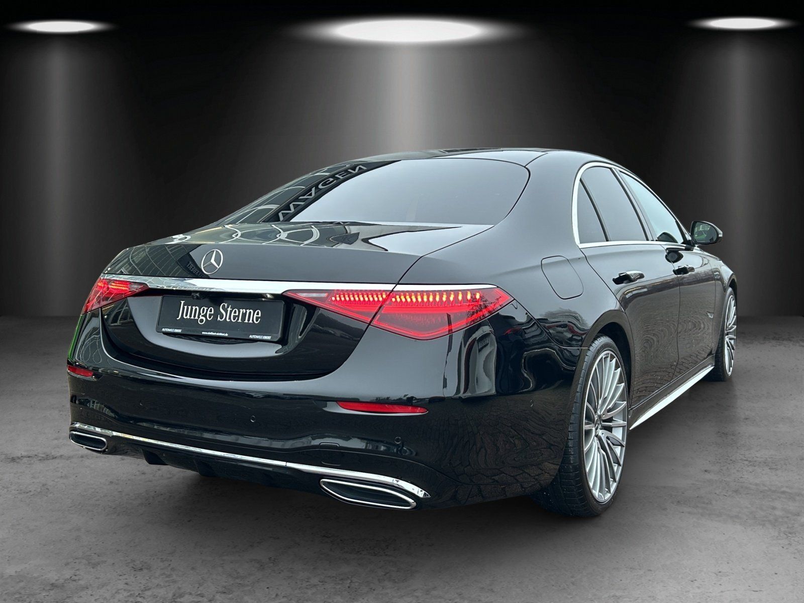 Fahrzeugabbildung Mercedes-Benz S350d AMG Pano DISTRO 4xMemo AIRMATIC Burme 360°