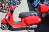 Vespa GTS 125 Super mit Topcase - VESPA TOPCASE