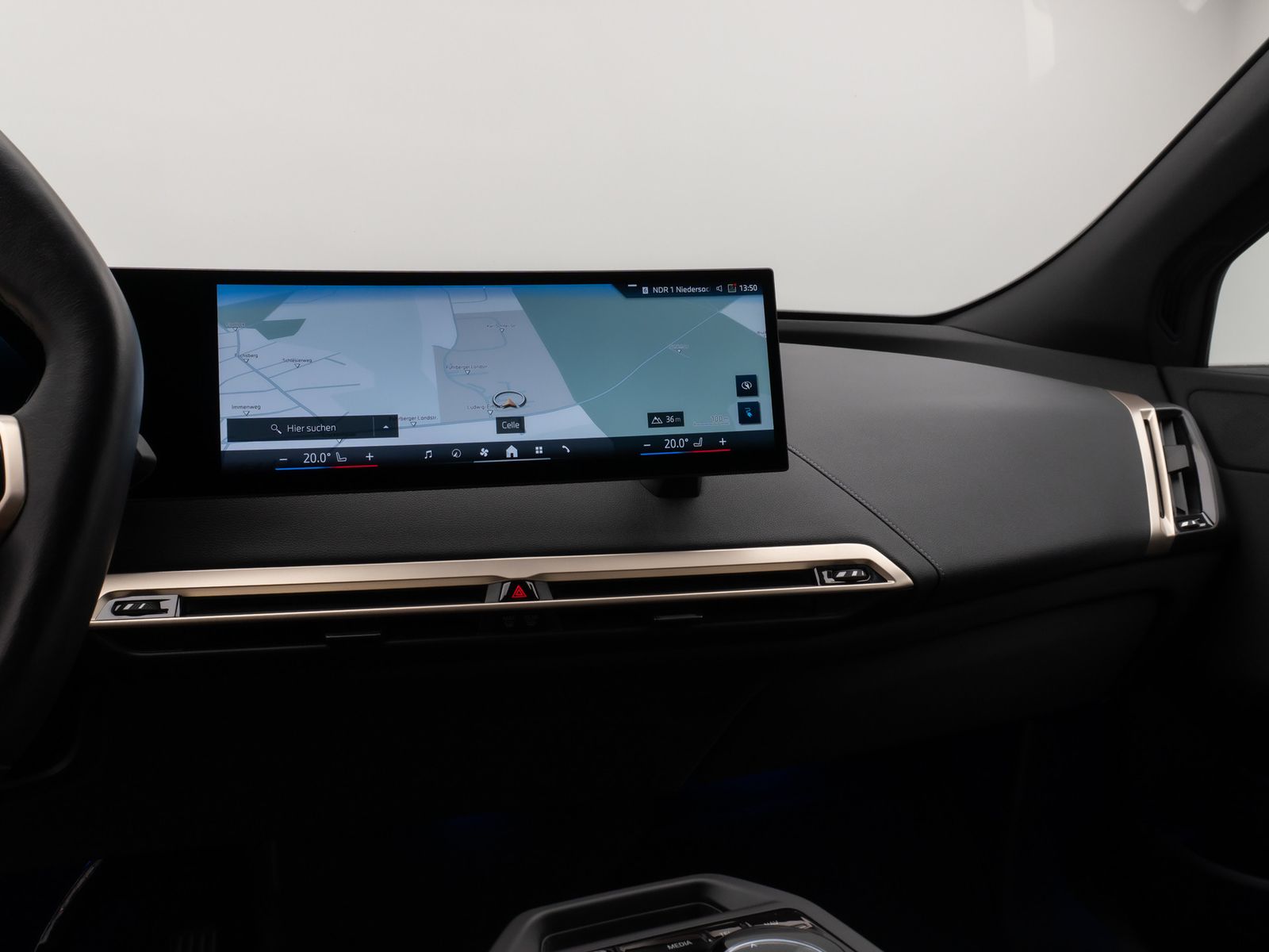 Fahrzeugabbildung BMW iX xD40 Panorama Kamera HiFi Komfort SkyLounge