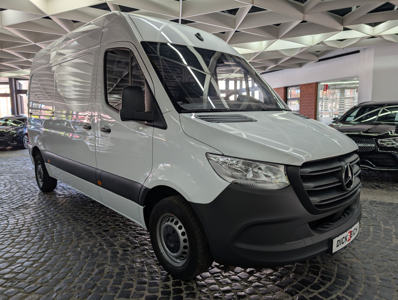 Fahrzeugabbildung Mercedes-Benz Sprinter III 311 2.0 CDI L2 MBUX KAM APP
