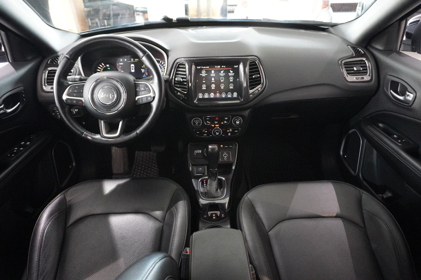 Fahrzeugabbildung Jeep Compass S 1.3T-GDI PHEV AWD SPORT NAVI/SH/KAMERA