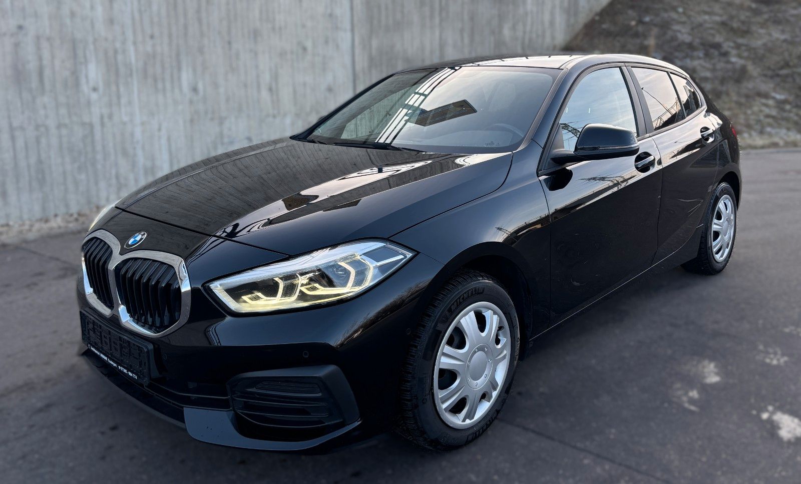 BMW 118 d Lim. Advantage LED,Navi,Assist