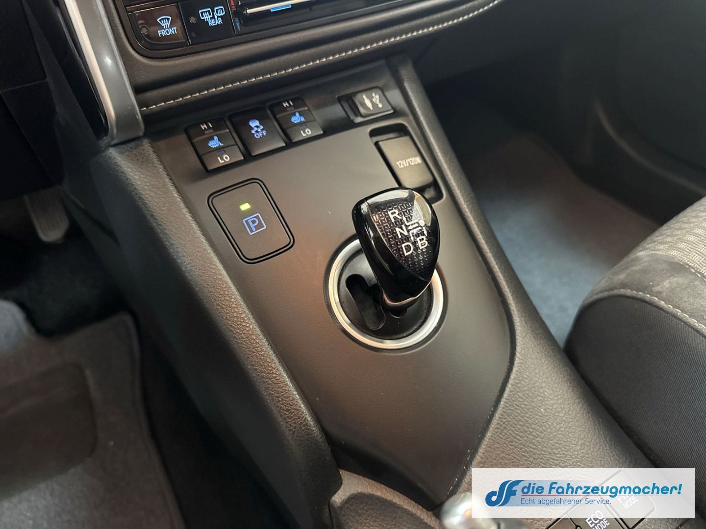 Fahrzeugabbildung Toyota Auris Touring Sports Hybrid 1.8  Klimaautom Spur