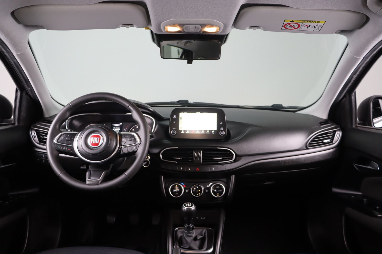 Fahrzeugabbildung Fiat Tipo * Navi * HU/AU neu * Tempomat