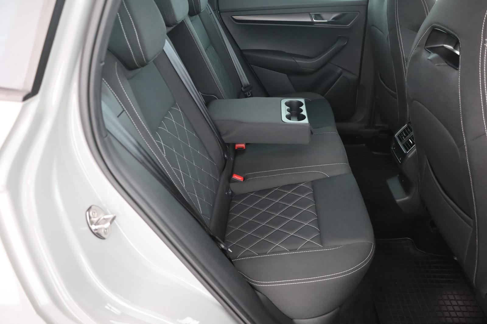 Skoda Karoq 1.5 TSI DSG Sportline LED ACC Kamera Navi