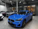 BMW X2  sDrive20i M Sport Shadow LED HUD Pano. R.Cam - blaue BMW X2