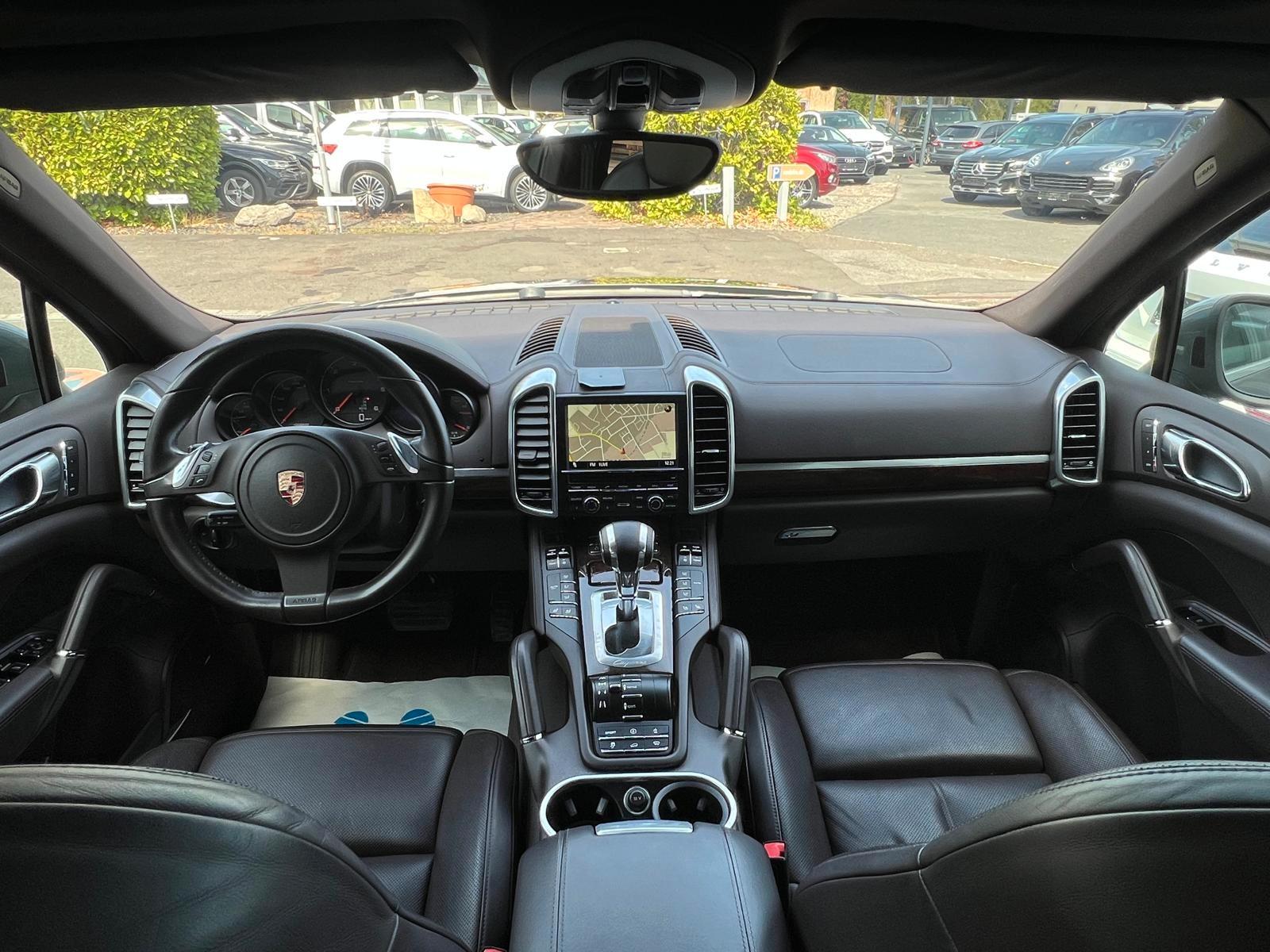 Porsche Cayenne Diesel*Pano*Bose*TV