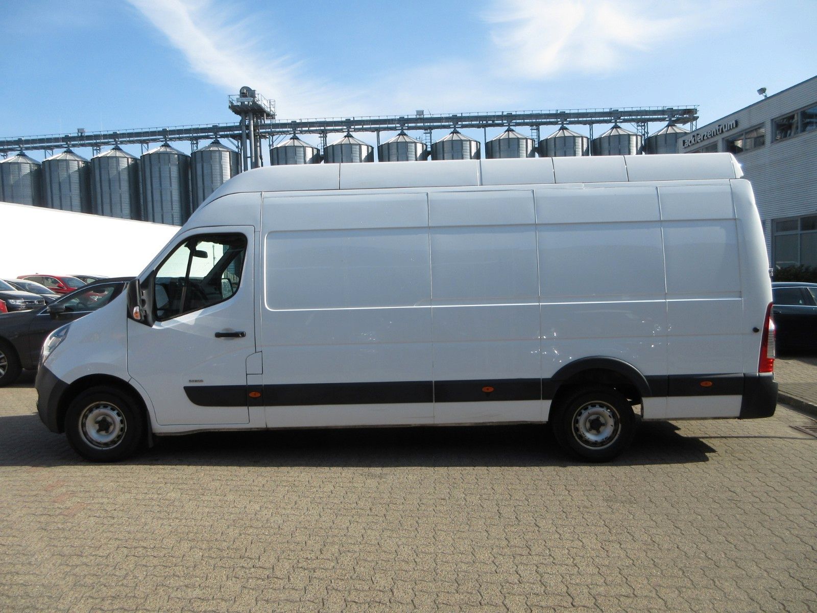 Fahrzeugabbildung Opel Movano B Kasten 2.3Ltr. 107KW RWD  L4H3 3,5t