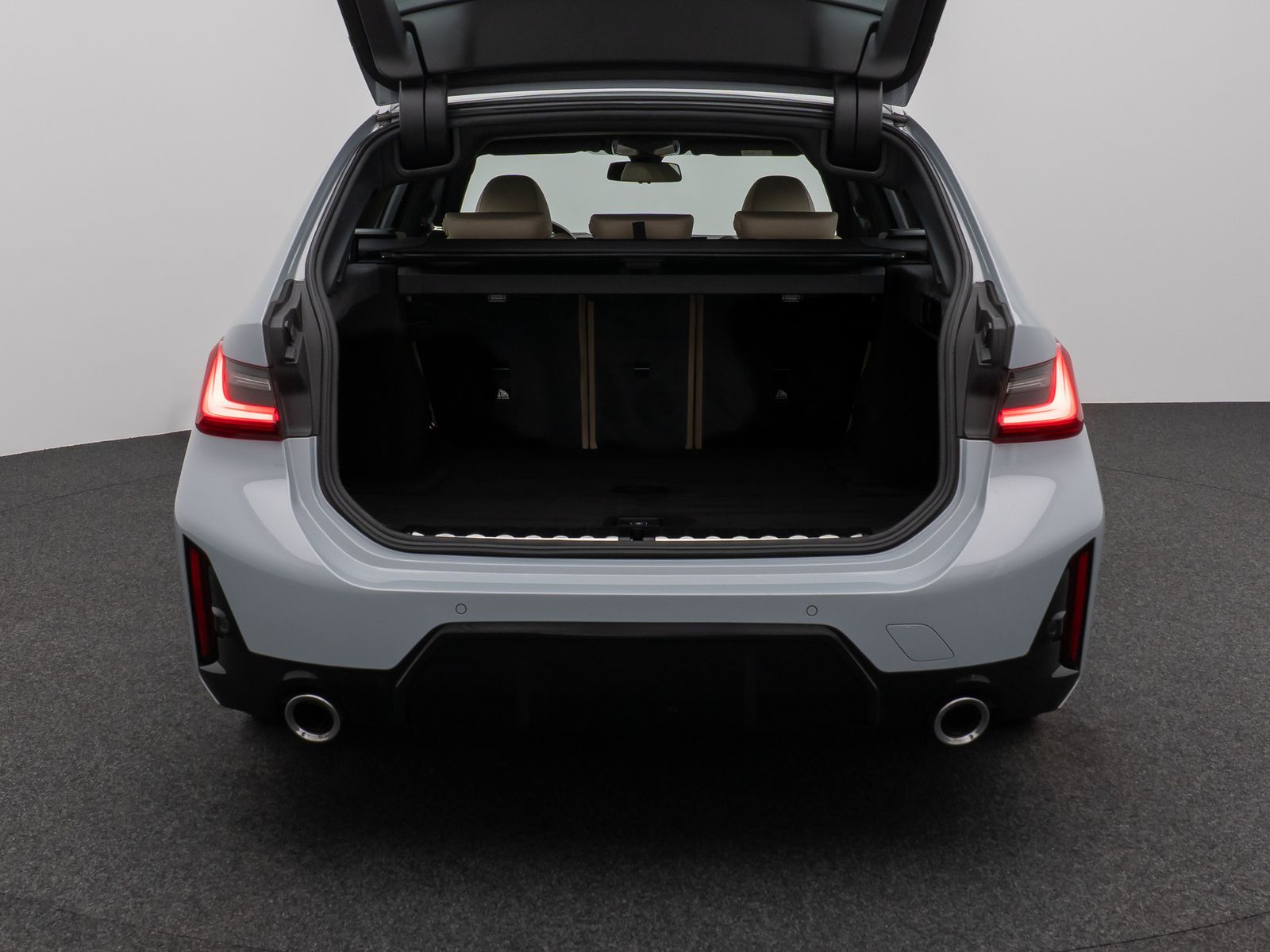 Fahrzeugabbildung BMW 320d M Sport Kamera DAB HUD Fernlichtassis Alarm