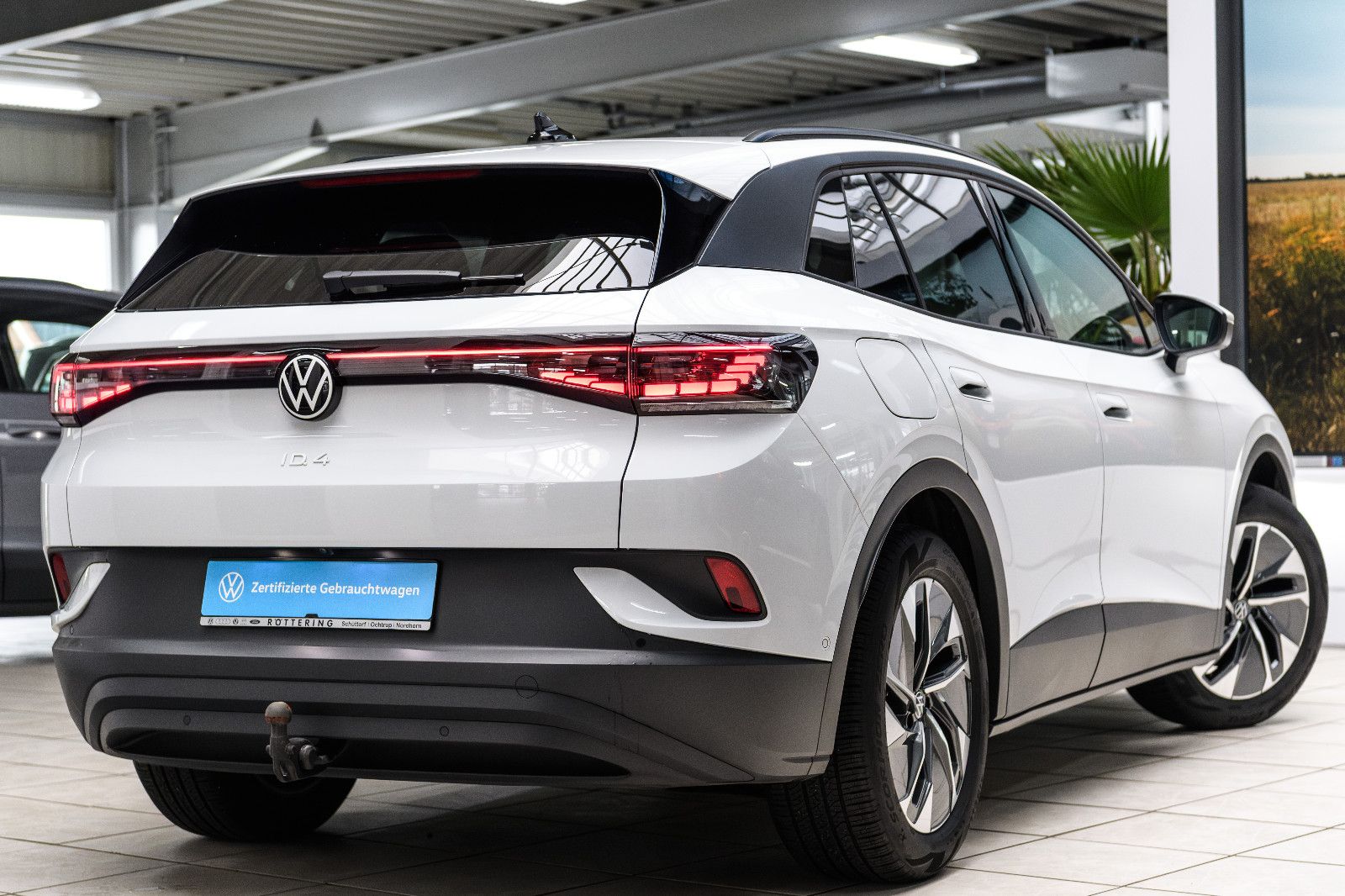 Fahrzeugabbildung Volkswagen ID.4 Pro IQ-LED+AHK+360°KAM+KEYLESS+WÄRMEP+DCC