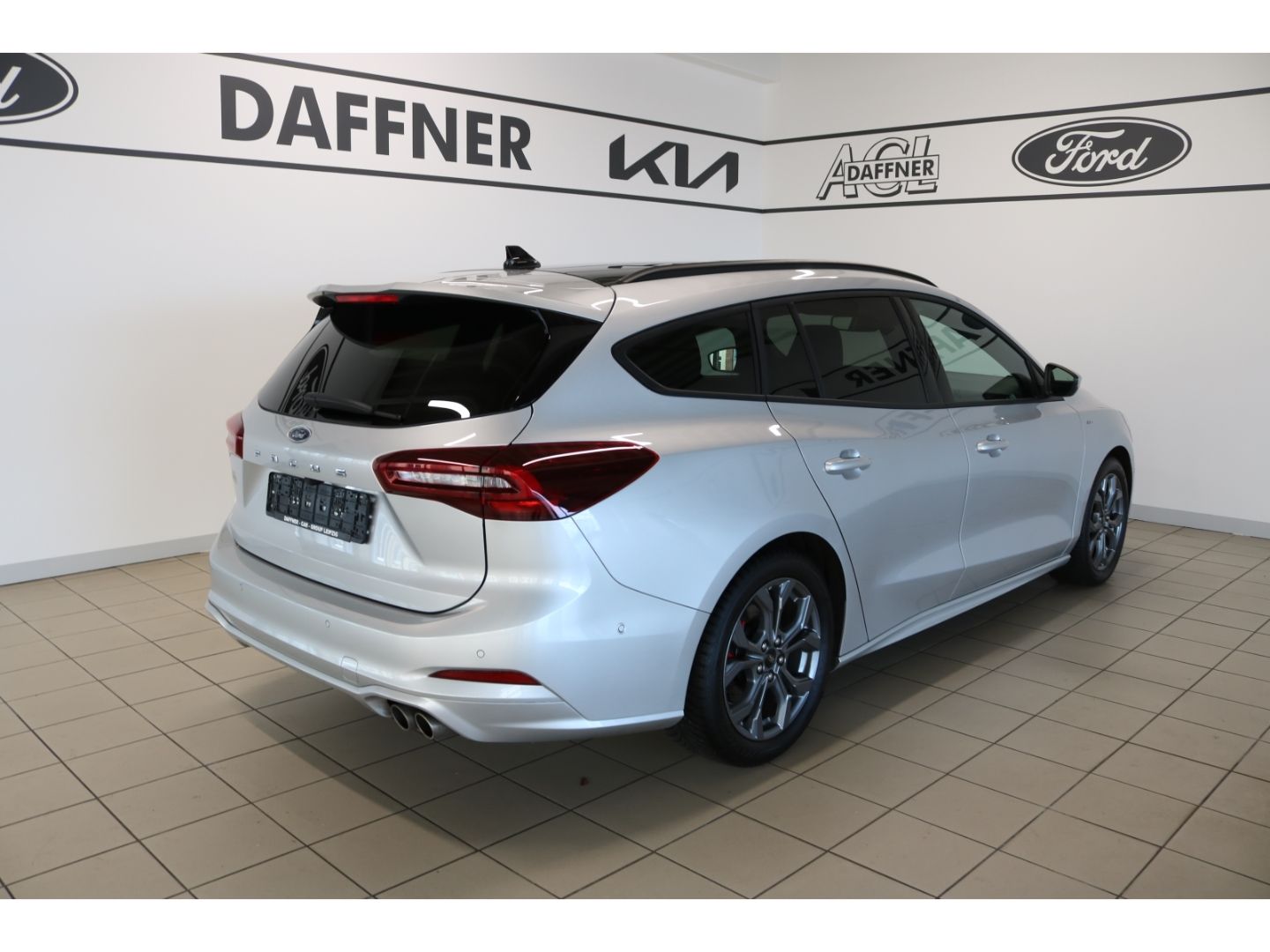 Fahrzeugabbildung Ford Focus Turnier ST-Line X 1.0 LED/Navi/B&O-Sound