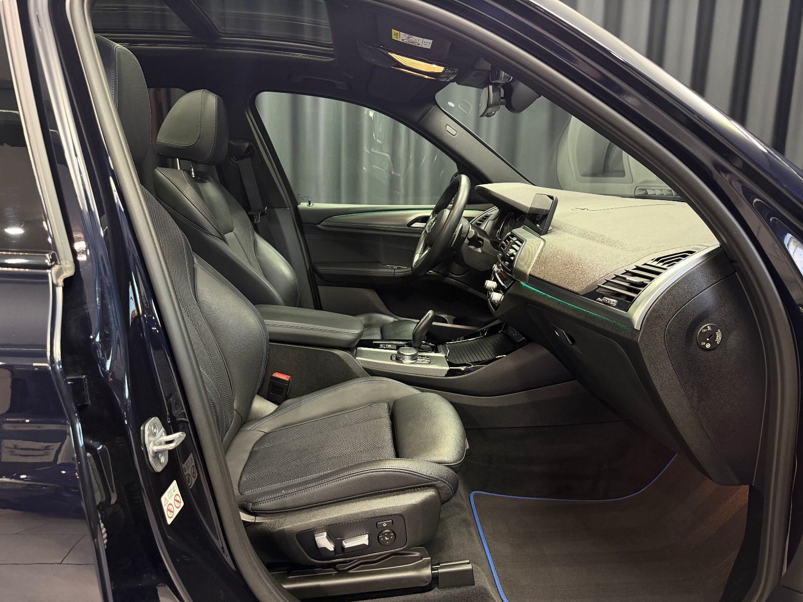 Fahrzeugabbildung BMW X3 xDrive 25 d M Sport |HiFi|AHK|HuD|PANO|ACC