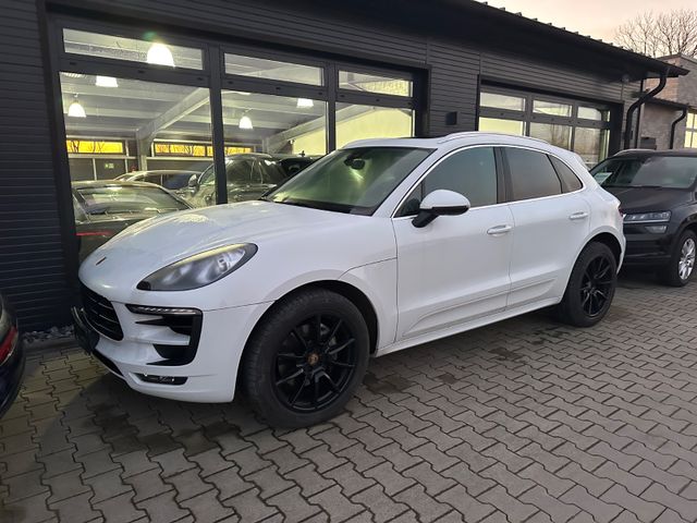 Porsche Macan S Diesel - SPORT DESIGN / PANO / LUFTFEDER