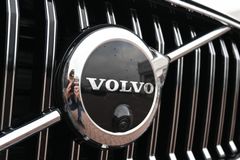 Fahrzeugabbildung Volvo XC60 B5 D AWD Ultimate Bright*STDHZG*LUFT*AHK