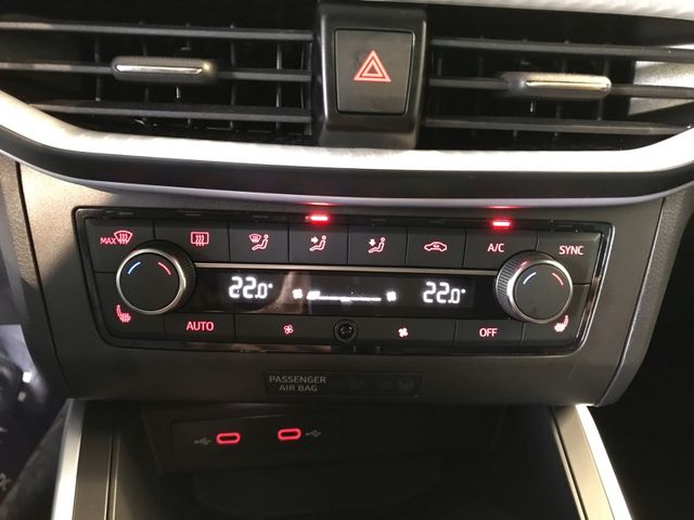Arona FR 1.5 TSI DSG*AHK*LED*KAMERA*