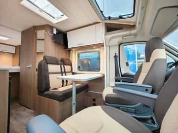 Fahrzeugabbildung Carado V-339 pro  Modell 2024