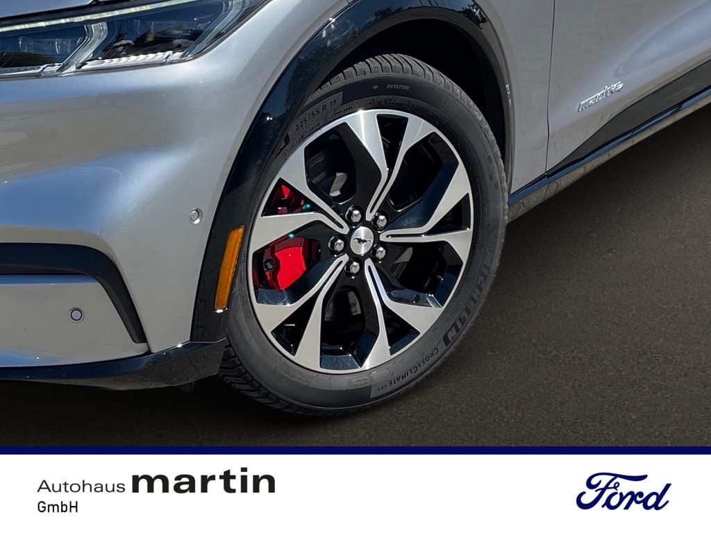 Fahrzeugabbildung Ford Mustang MACH-E AWD SHZ W-LAN ACC PANO MATRIX-LED