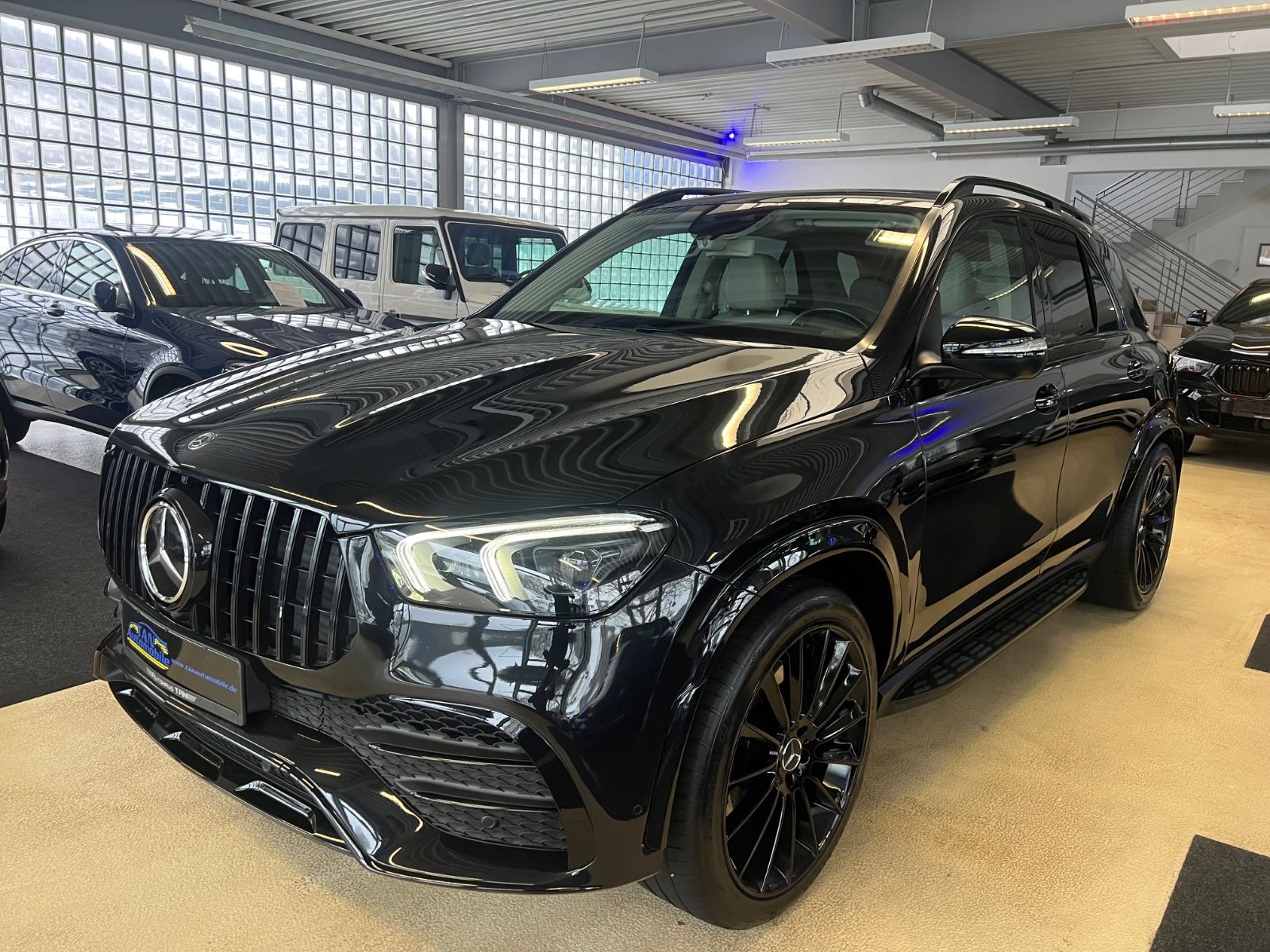 Fahrzeugabbildung Mercedes-Benz GLE 300 d 4Matic AMG LINE *22-ZOLL*ALL BLACK*