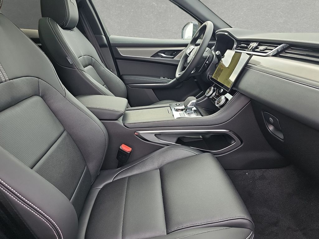 Jaguar F-Pace P250 AWD R-Dynamic SE 725,- EUR mtl.