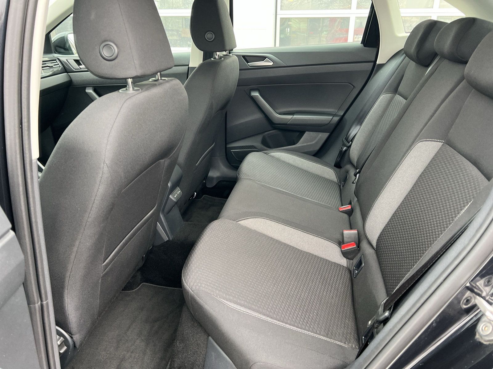 Fahrzeugabbildung Volkswagen Taigo 1.0 TSI DSG Life LED VIRTUAL NAVI SHZ