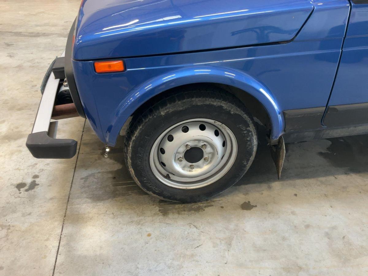 Lada Taiga 1.7 4x4 AHK Seilwinde Radio Lautsprecher
