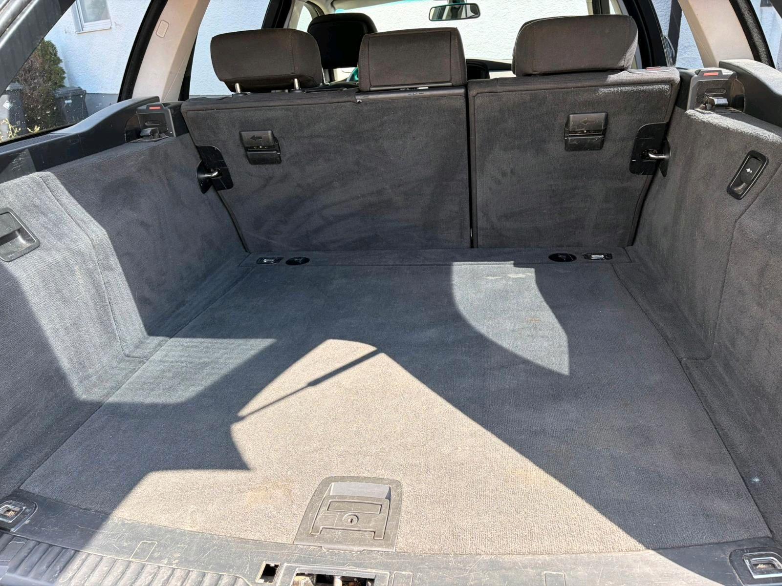 BMW 520 2010 — photo 11