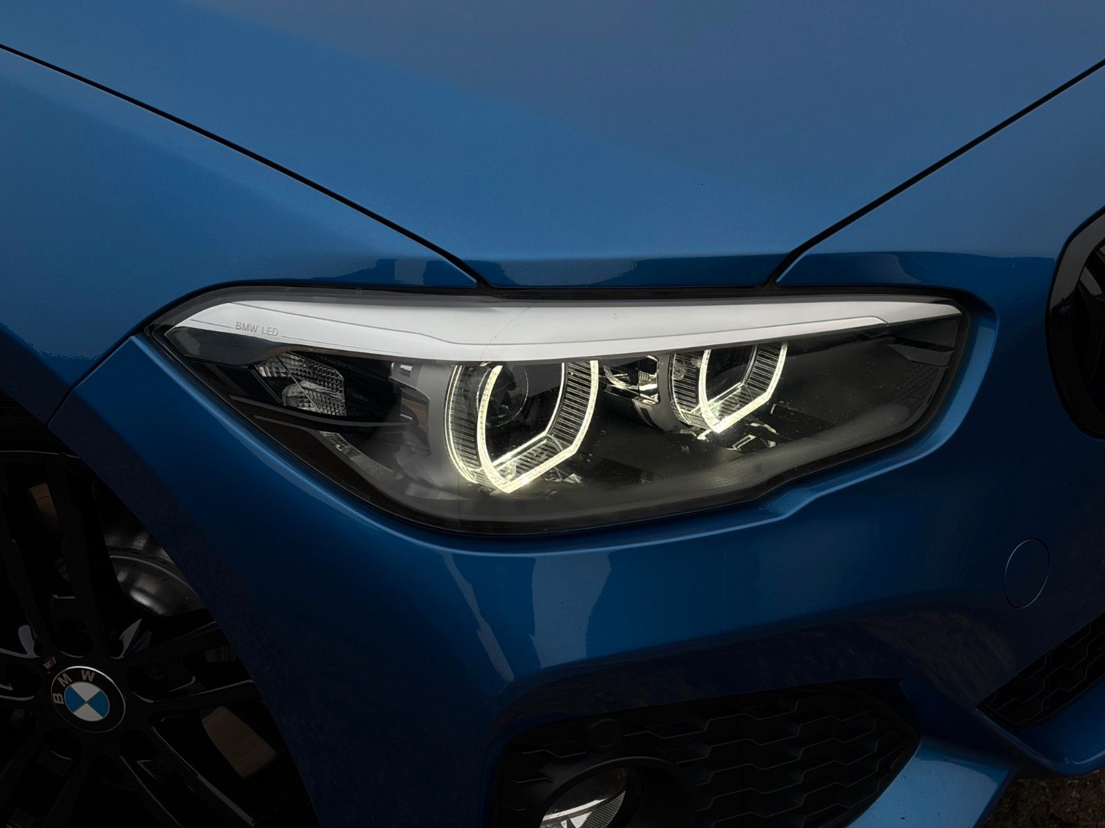 Fahrzeugabbildung BMW 120i F21 M Sport 2Z-Klima Leder LED PDC TEMP.
