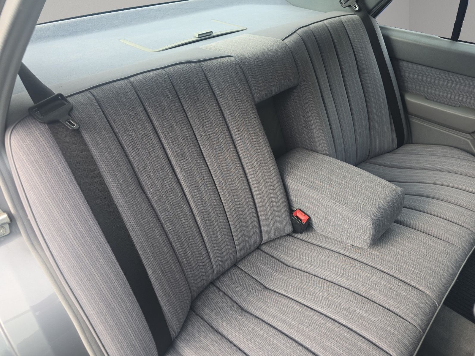 Fahrzeugabbildung Mercedes-Benz Automatik H Zulassung Nur 9 Tsd KM 1 A Zustand
