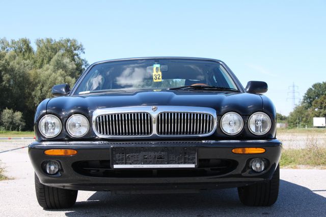 Jaguar XJ 4.0 Sovereign 2 Jahre Garantie