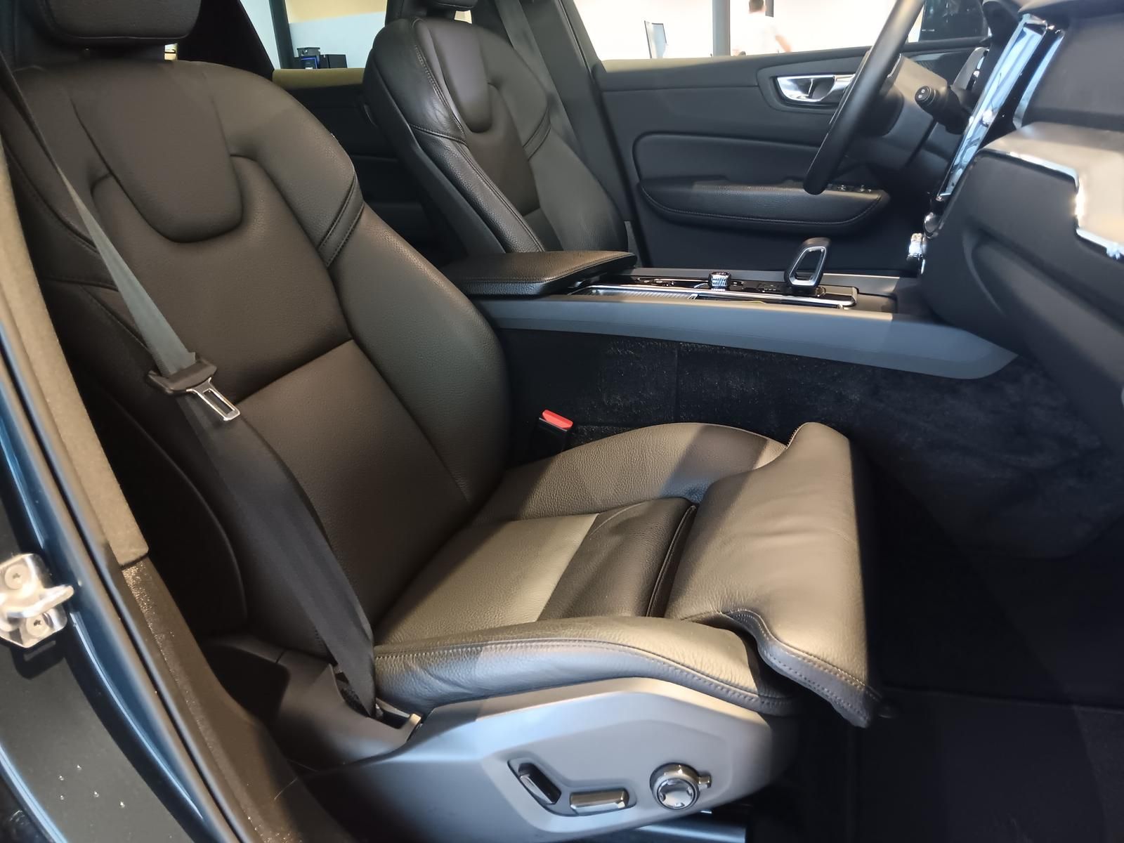 Fahrzeugabbildung Volvo XC60 T6 AWD Recharge Inscription