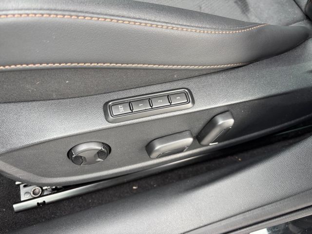 Leon 1.5 eTSI Matrix Navi Kamera AHK eSitz GJR