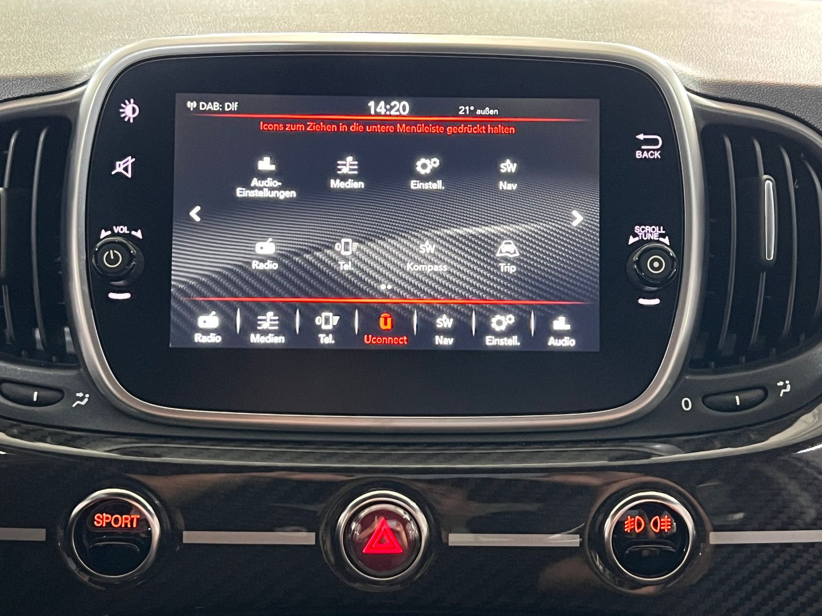 Fahrzeugabbildung Abarth 695 Rivale 175th Anniversary CARBON AKRAPOVIC