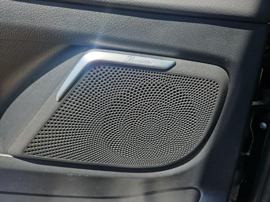 Fahrzeugabbildung Mercedes-Benz V 300 ED/L 4x4 AMG 7 Sitze 2,5t AHK Sound Standh