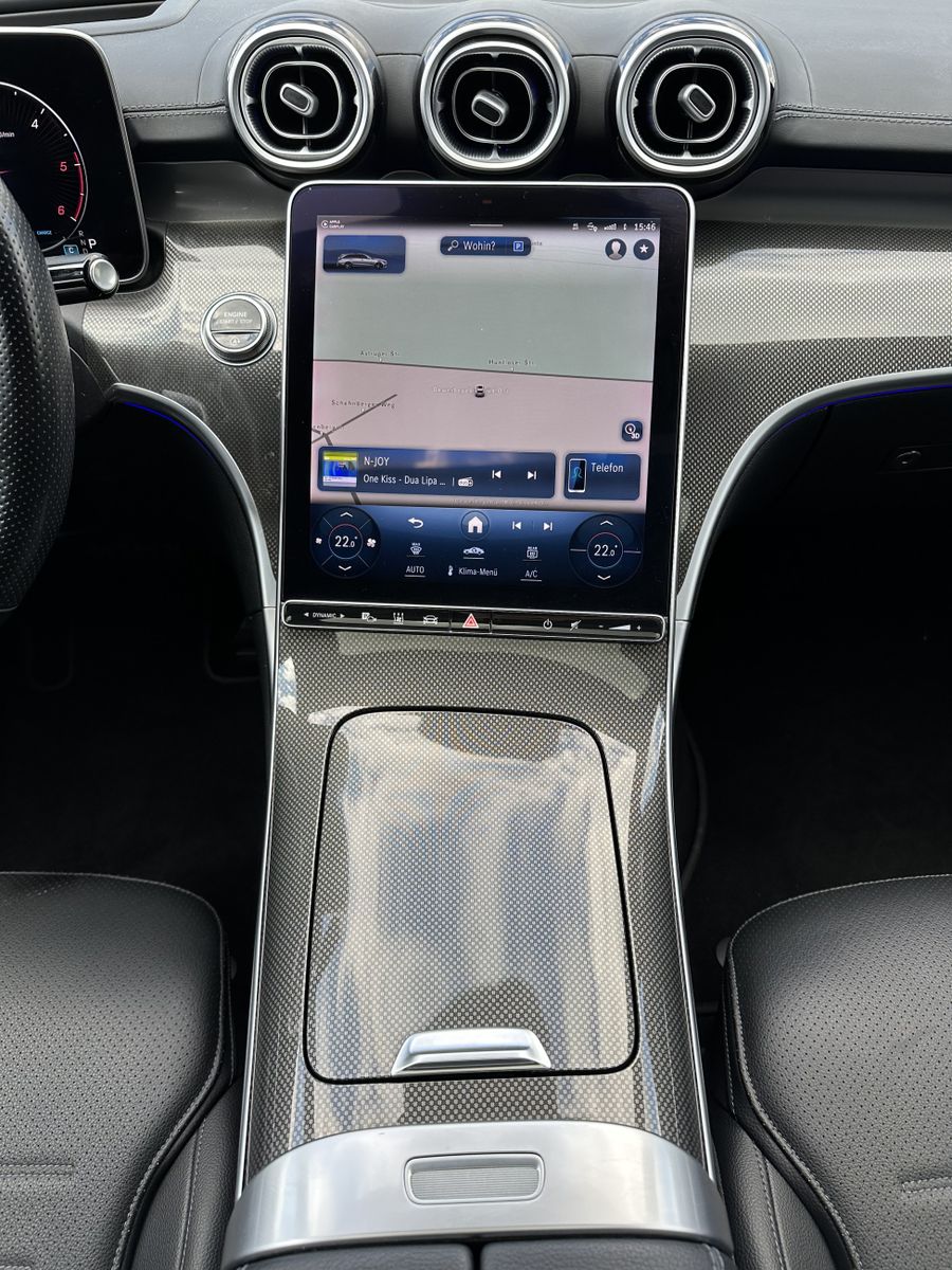 Fahrzeugabbildung Mercedes-Benz C 300d T AMG Line NAV+LED+HUD+PANORAMA+ACC+AHK
