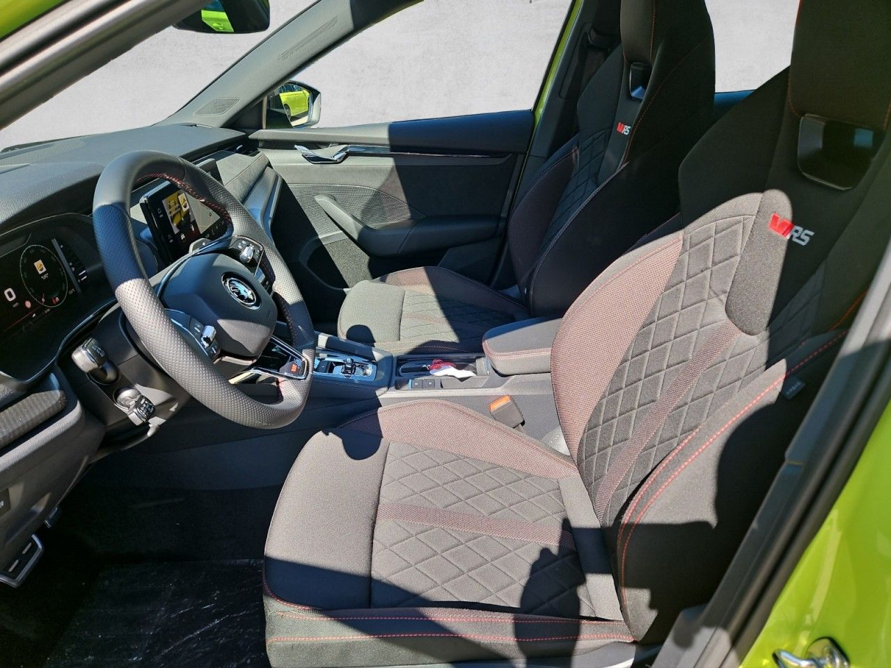 Fahrzeugabbildung SKODA Octavia Combi RS 4x4 AHK,Matrix,Panorama,Head-Up