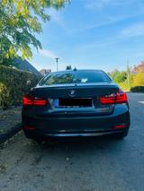 BMW 320i - - BMW 320 aus 2012: 320i