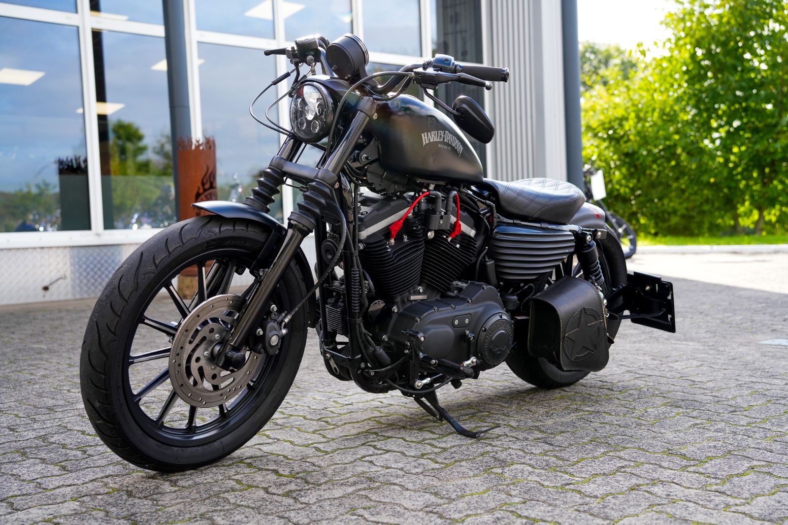 Fahrzeugabbildung Harley-Davidson SPORTSTER XL883N IRON - BOBBER - KURZES HECK