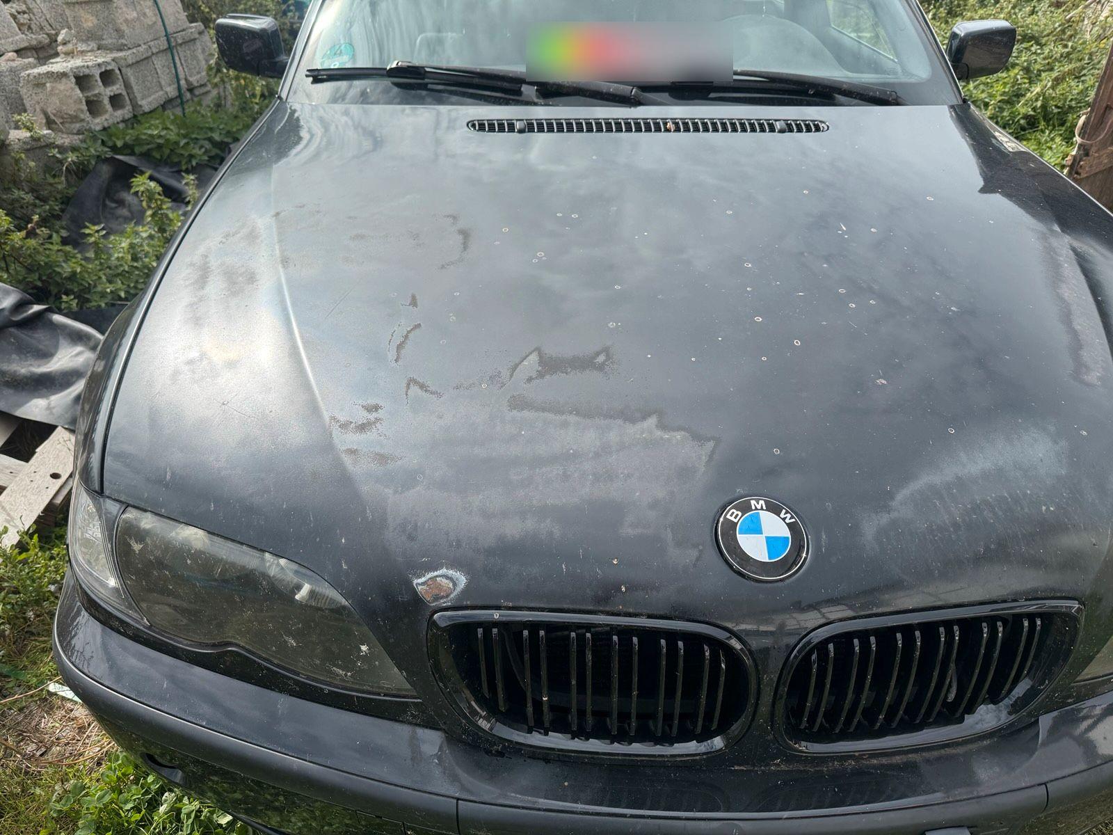 BMW 320 2004 — interior