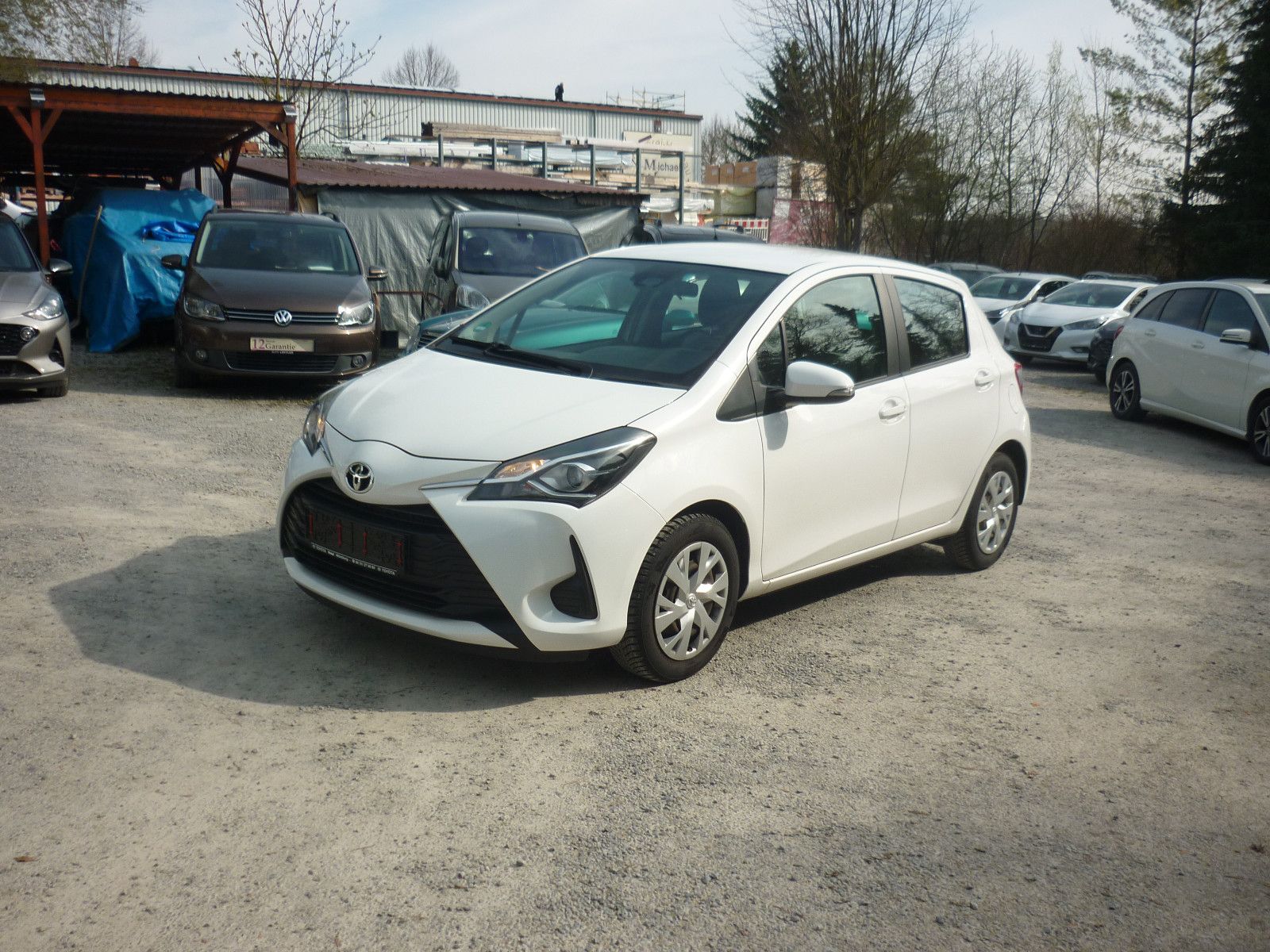 TOYOTA Yaris