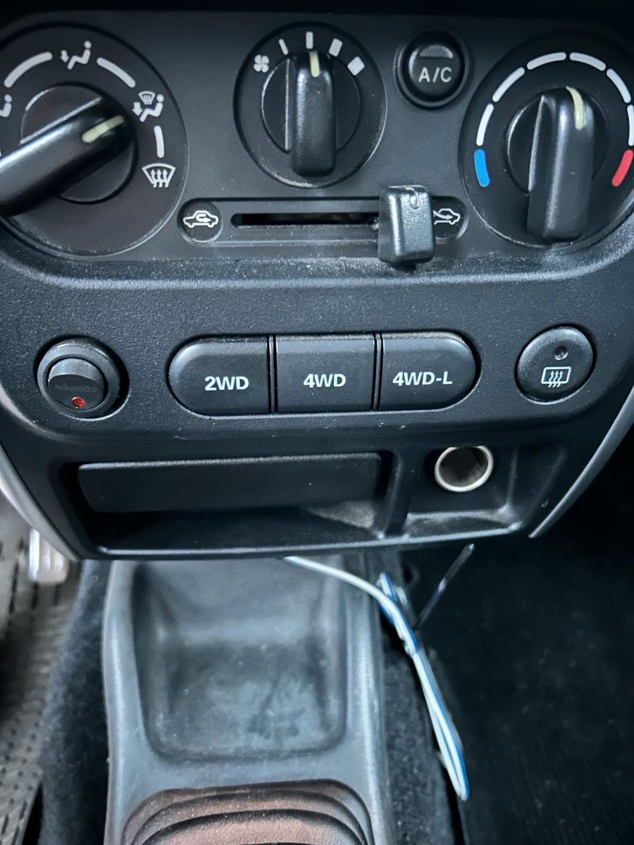 Suzuki Jimny 2005 — photo 10