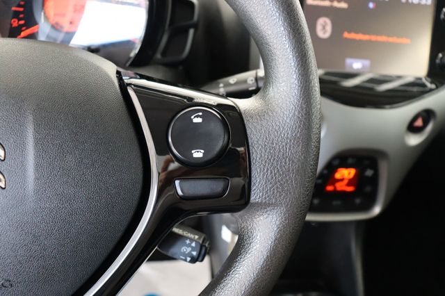 Fahrzeugabbildung Citroën C1 Furio PureTech 82 Shine