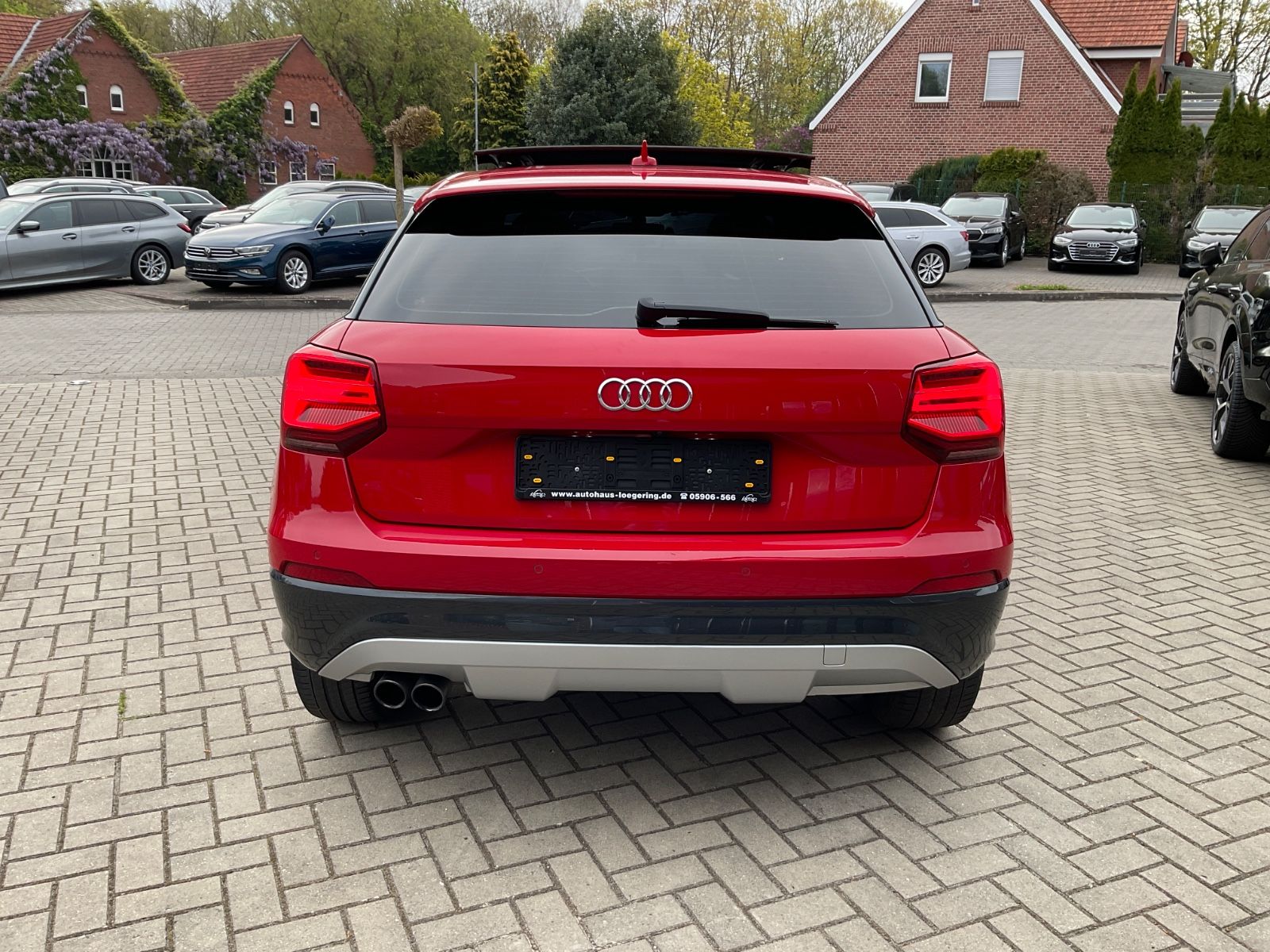 Fahrzeugabbildung Audi Q2 35 TFSI S tronic,Panorama,Kamera,Xenon,Navi