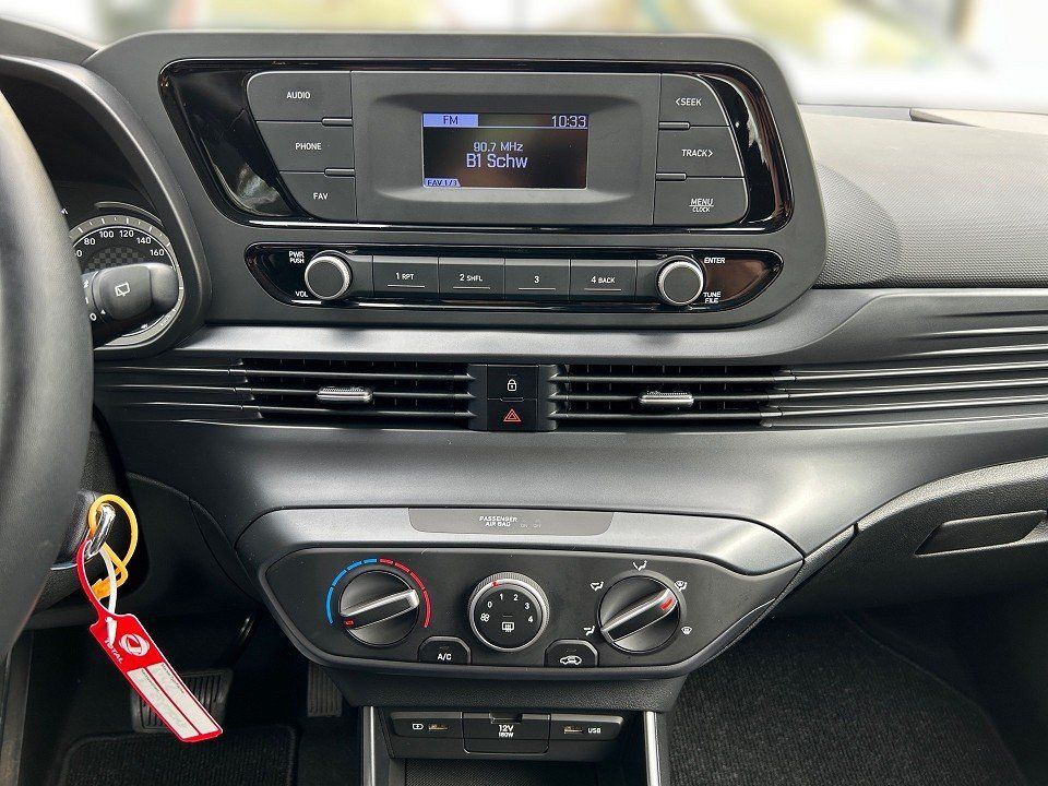 Fahrzeugabbildung Hyundai i20 1.0T 7DCT SELECT FUNKT-P 1HD SHZ GARANT-2/28
