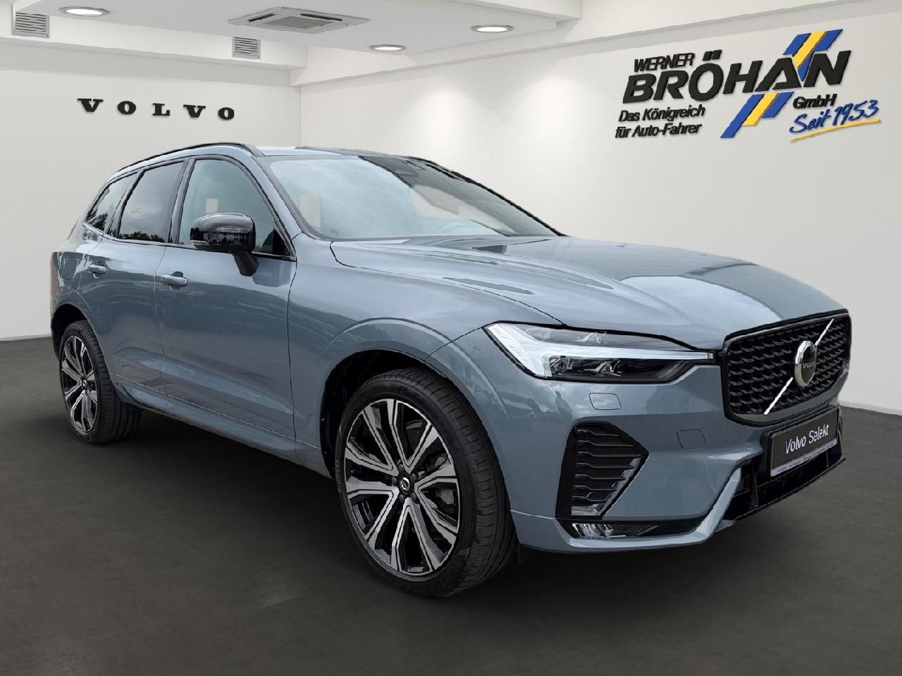Fahrzeugabbildung Volvo XC60 B4 Diesel Plus Dark 2WD