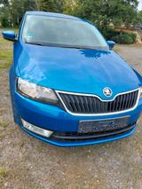 Skoda Rapid 1.2  AHK. M+S .Service . TÜV - Skoda Rapid: Privatanbieter