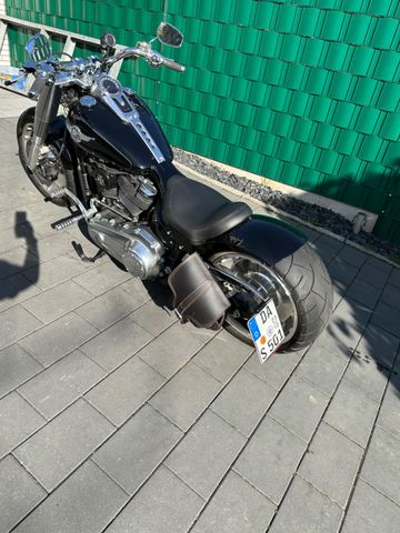 Harley-Davidson FAT BOY 114      Kess-Tech / Airride / Rick s