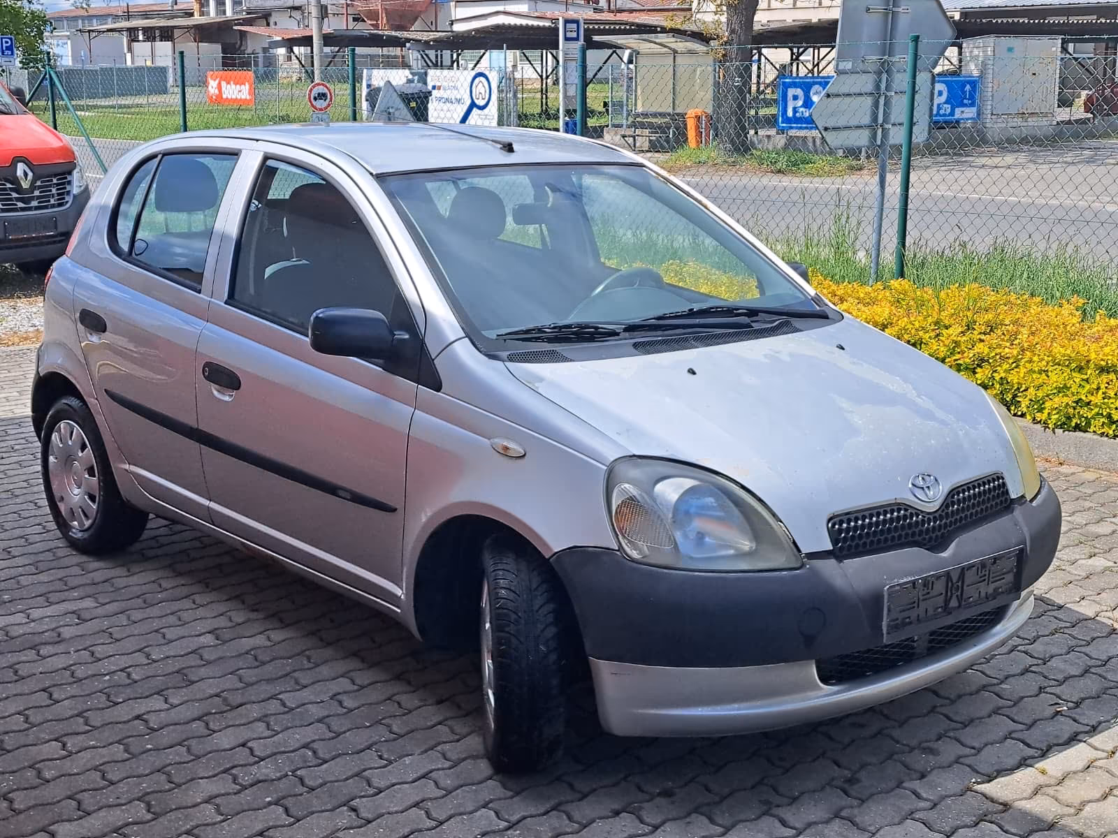 Toyota Yaris 1.0 linea terra