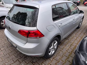 Volkswagen Golf - 3